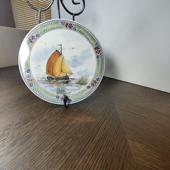 Delft Plate Handpainted Boat Scene Vintage, Ready with hanger. 8" plate Signed - Picture 4 of 7